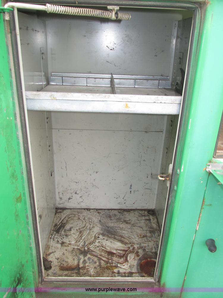 image for item H1049 2005 GMC C4500 Topkick service truck