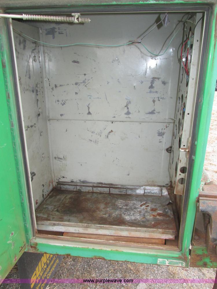 image for item H1049 2005 GMC C4500 Topkick service truck