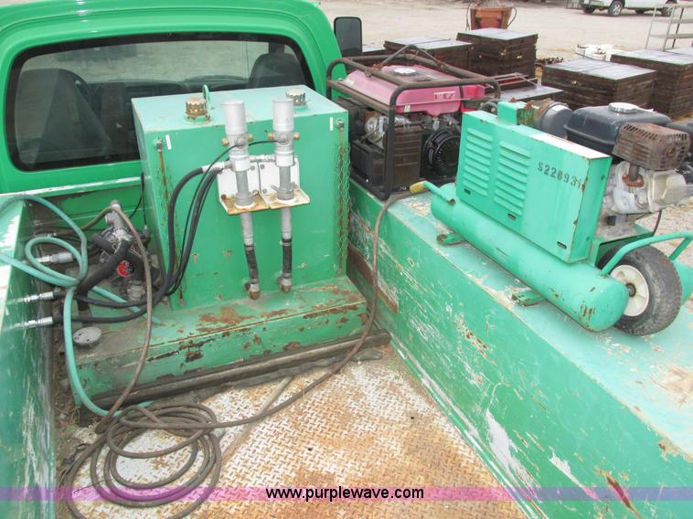 image for item H1049 2005 GMC C4500 Topkick service truck