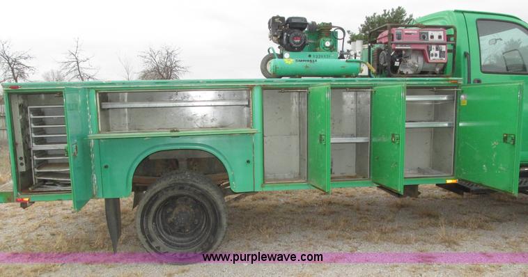 image for item H1049 2005 GMC C4500 Topkick service truck