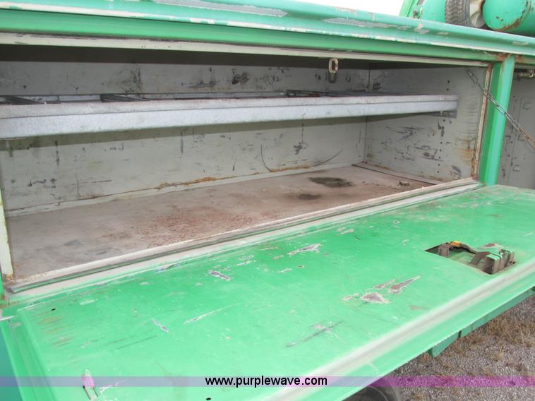 image for item H1049 2005 GMC C4500 Topkick service truck