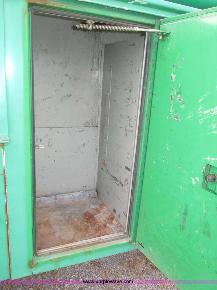 image for item H1049 2005 GMC C4500 Topkick service truck