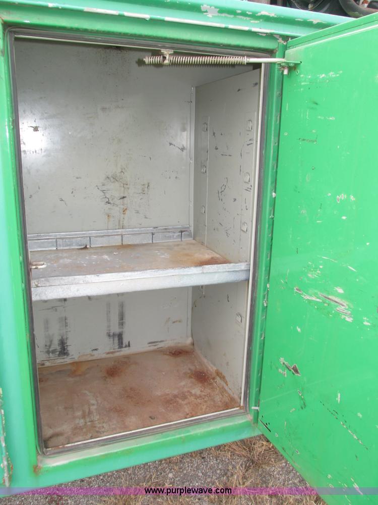 image for item H1049 2005 GMC C4500 Topkick service truck