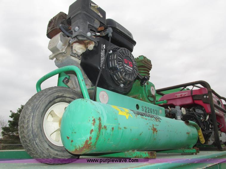 image for item H1049 2005 GMC C4500 Topkick service truck