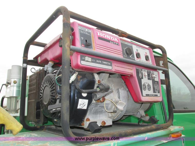 image for item H1049 2005 GMC C4500 Topkick service truck