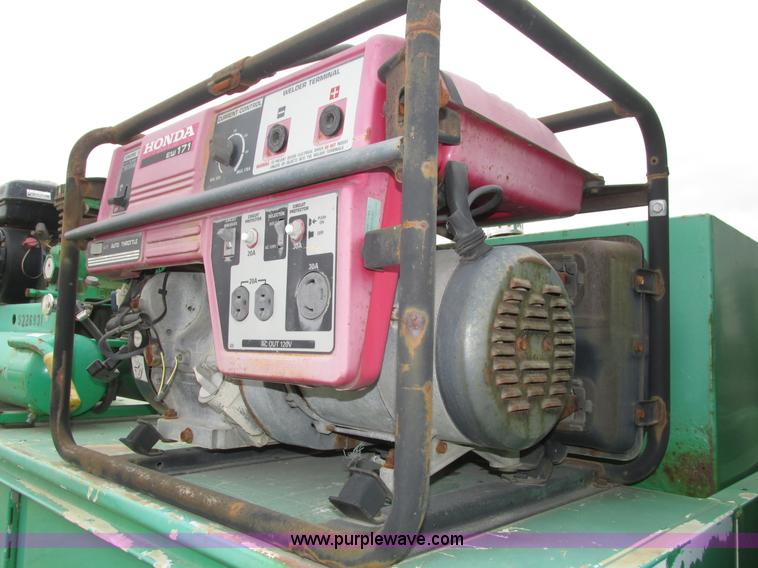 image for item H1049 2005 GMC C4500 Topkick service truck