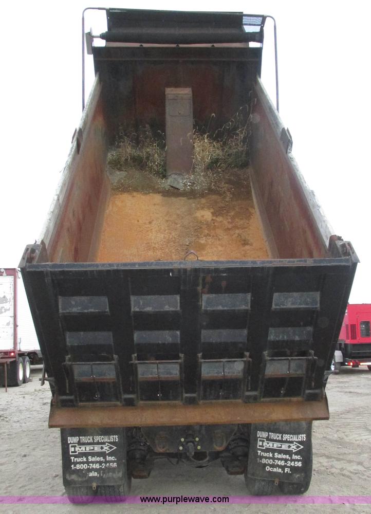 image for item H1053 2001 Mack Vision CX613 dump truck