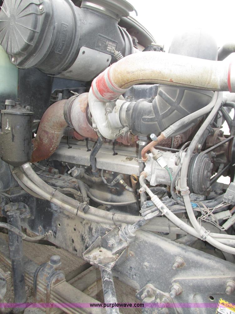 image for item H1053 2001 Mack Vision CX613 dump truck