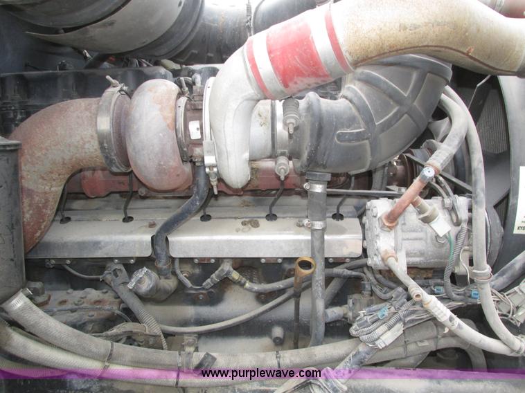 image for item H1053 2001 Mack Vision CX613 dump truck