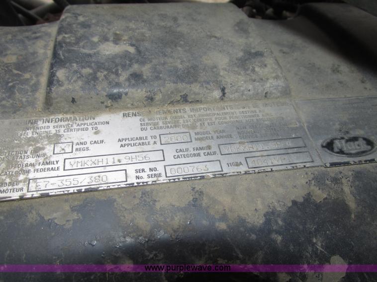 image for item H1053 2001 Mack Vision CX613 dump truck