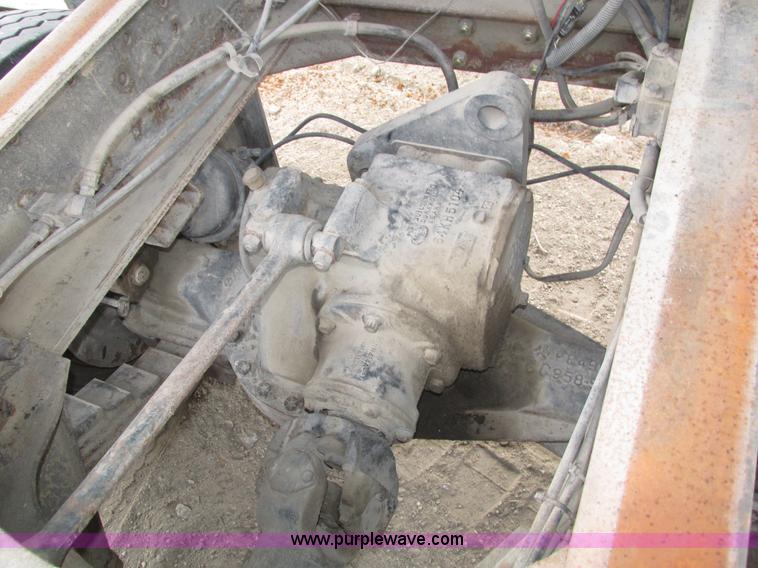 image for item H1053 2001 Mack Vision CX613 dump truck