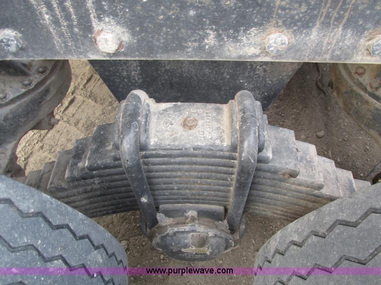 image for item H1053 2001 Mack Vision CX613 dump truck