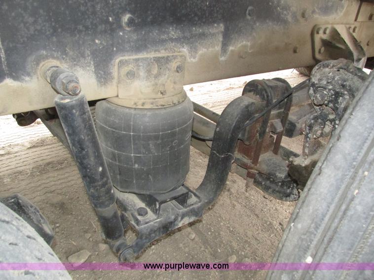 image for item H1053 2001 Mack Vision CX613 dump truck