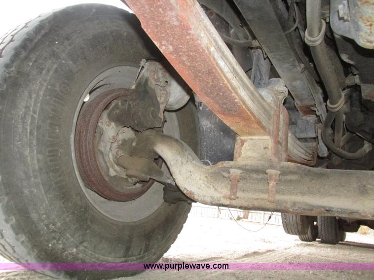 image for item H1053 2001 Mack Vision CX613 dump truck