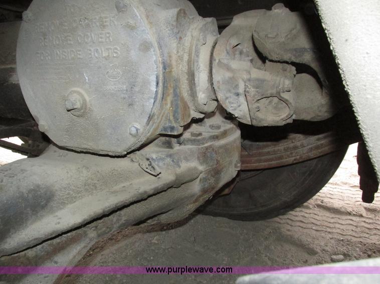 image for item H1053 2001 Mack Vision CX613 dump truck