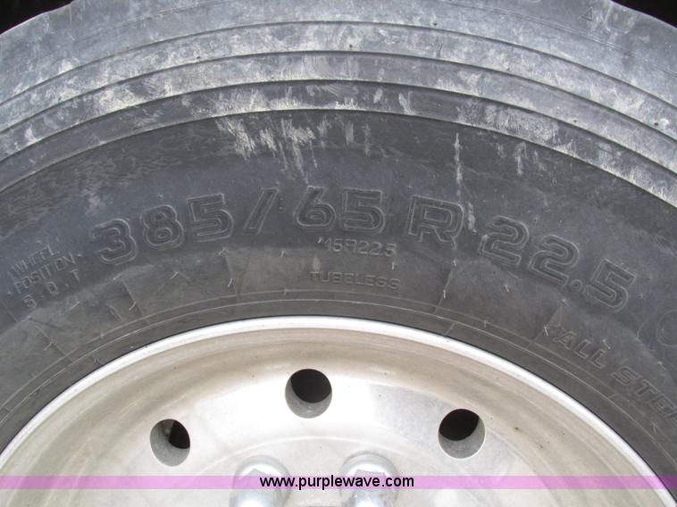 image for item H1053 2001 Mack Vision CX613 dump truck