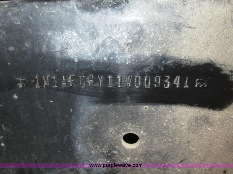 image for item H1053 2001 Mack Vision CX613 dump truck