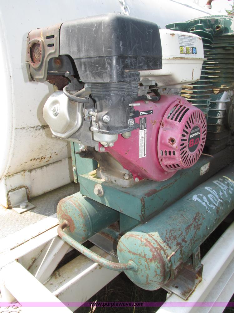 image for item H1217 1987 Fleming fuel trailer