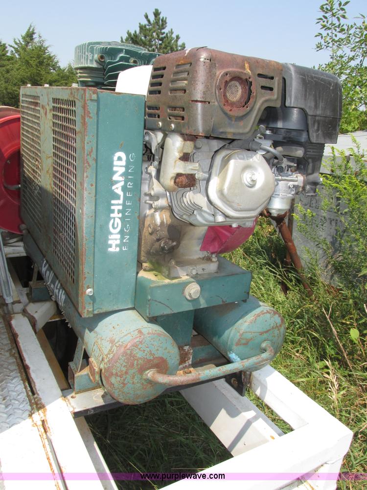 image for item H1217 1987 Fleming fuel trailer