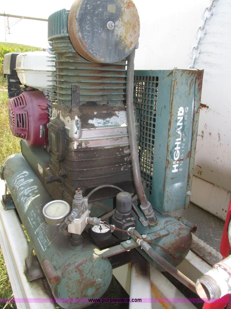 image for item H1217 1987 Fleming fuel trailer