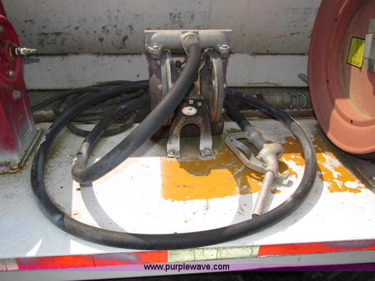 image for item H1217 1987 Fleming fuel trailer