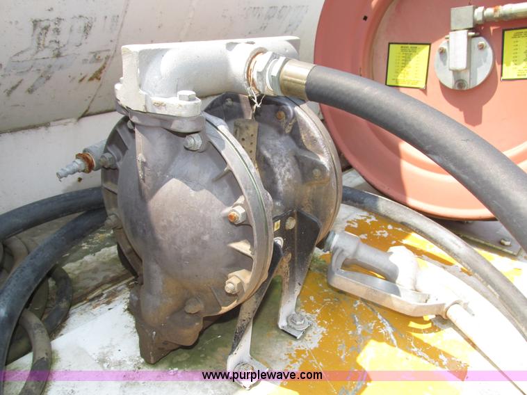 image for item H1217 1987 Fleming fuel trailer