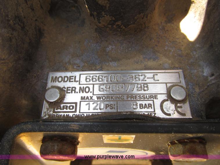 image for item H1217 1987 Fleming fuel trailer