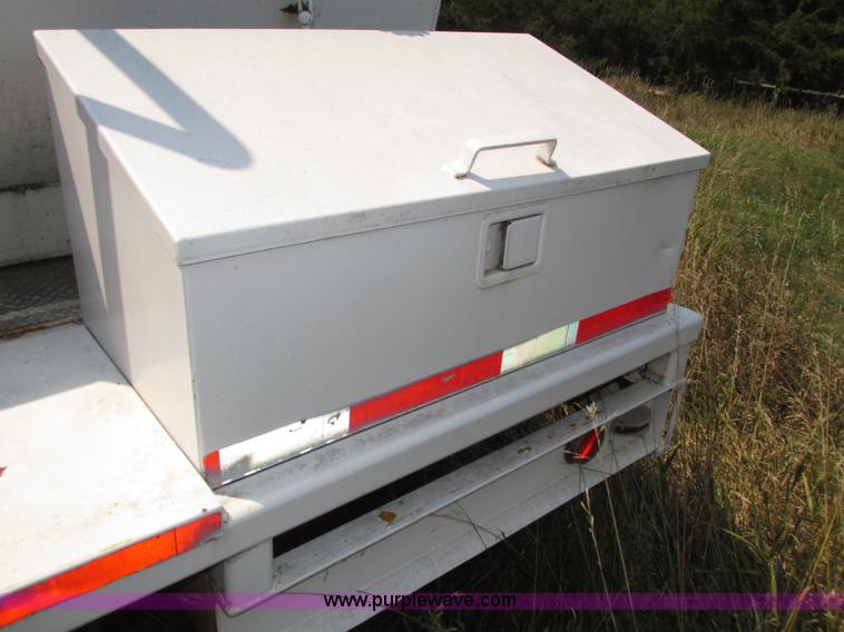 image for item H1217 1987 Fleming fuel trailer