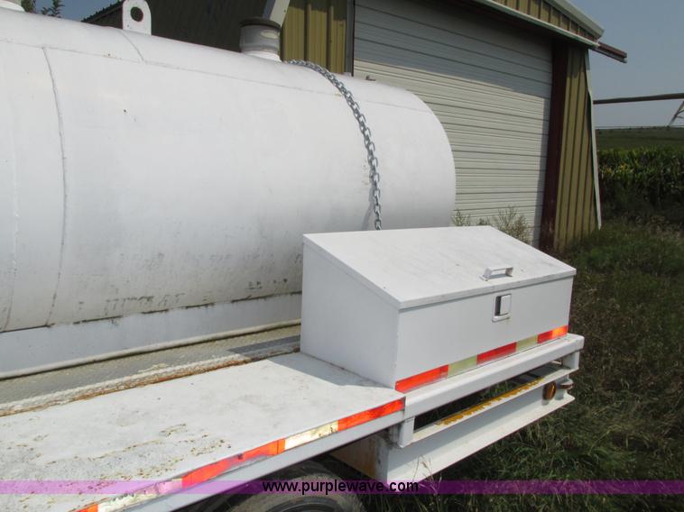 image for item H1217 1987 Fleming fuel trailer