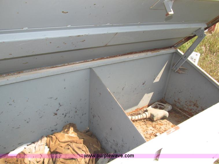 image for item H1217 1987 Fleming fuel trailer