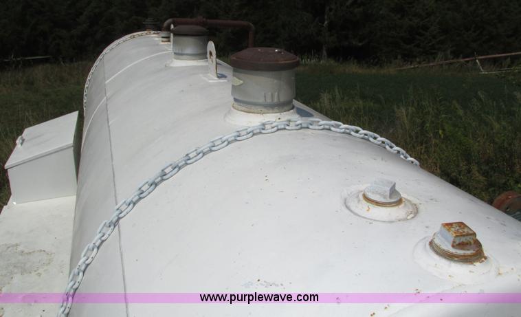 image for item H1217 1987 Fleming fuel trailer