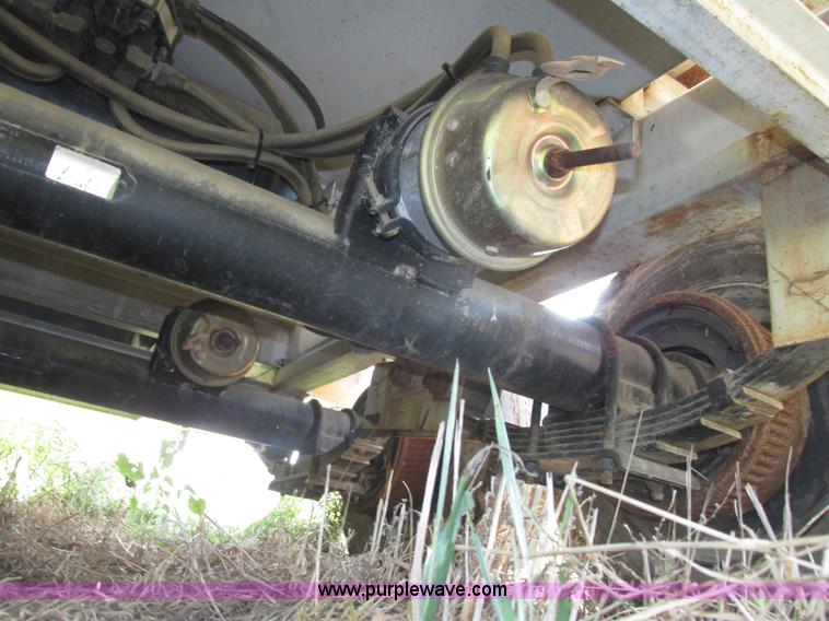 image for item H1217 1987 Fleming fuel trailer