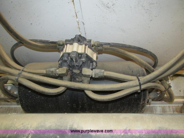 image for item H1217 1987 Fleming fuel trailer