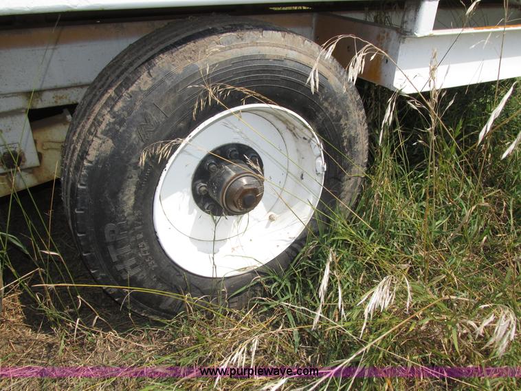 image for item H1217 1987 Fleming fuel trailer