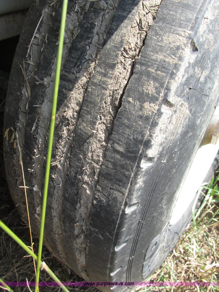 image for item H1217 1987 Fleming fuel trailer