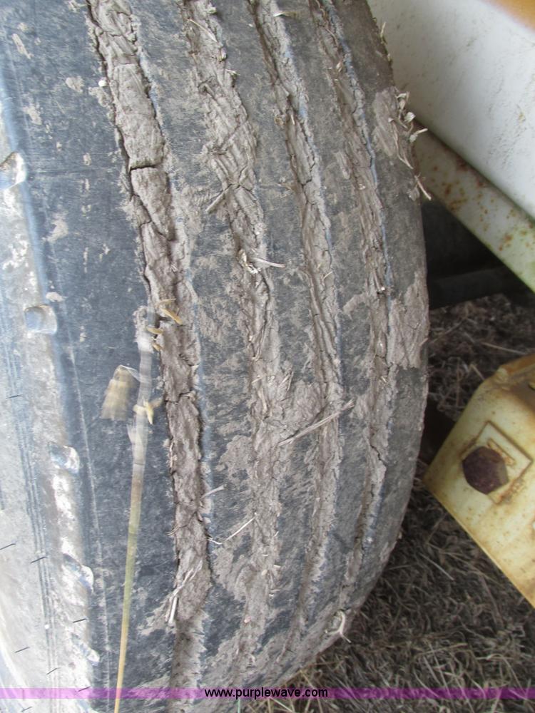 image for item H1217 1987 Fleming fuel trailer