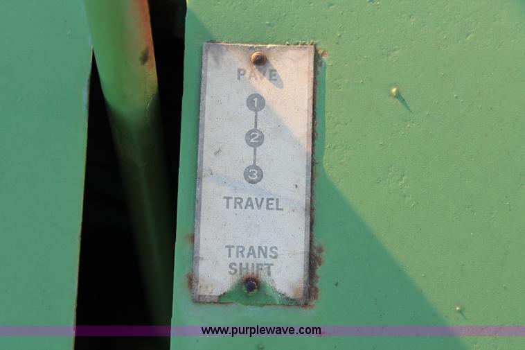 image for item H8064 1982 Barber Greene SB-131 asphalt paver