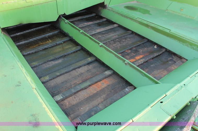 image for item H8064 1982 Barber Greene SB-131 asphalt paver