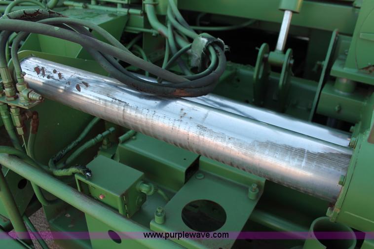 image for item H8064 1982 Barber Greene SB-131 asphalt paver