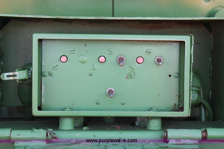 image for item H8064 1982 Barber Greene SB-131 asphalt paver