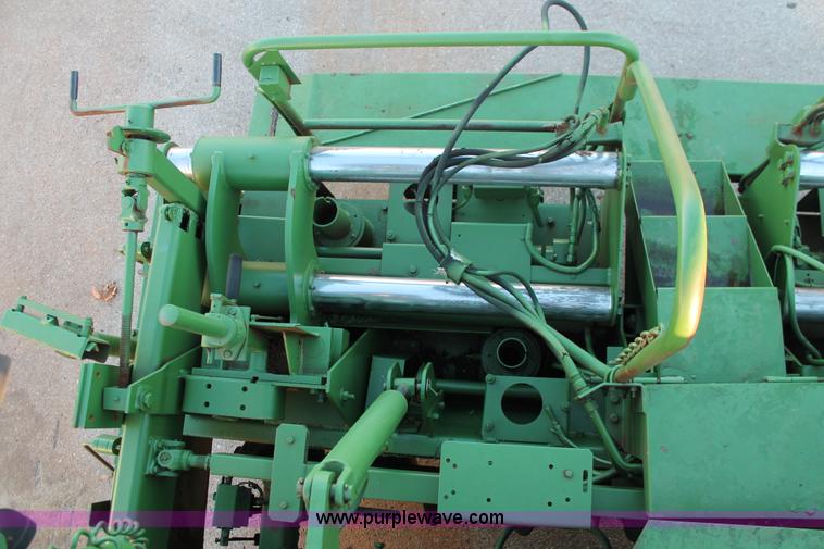 image for item H8064 1982 Barber Greene SB-131 asphalt paver