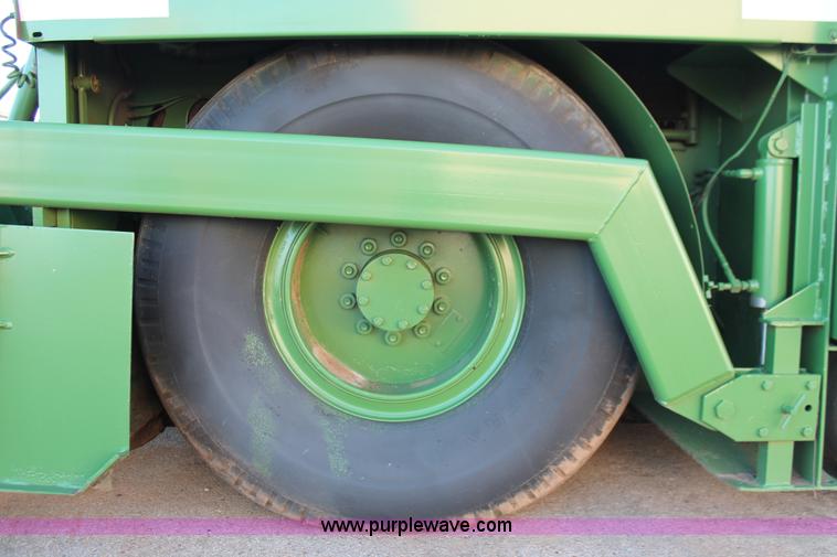 image for item H8064 1982 Barber Greene SB-131 asphalt paver