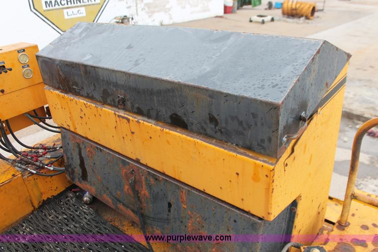 image for item H8071 Gomaco 8500B trimmer placer