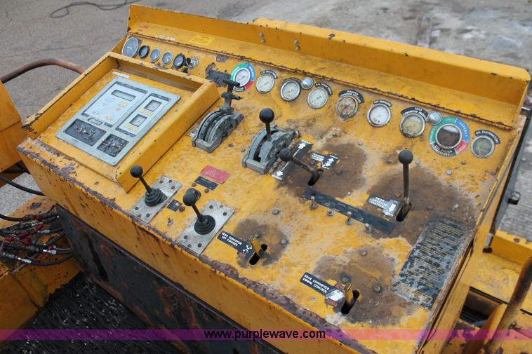 image for item H8071 Gomaco 8500B trimmer placer