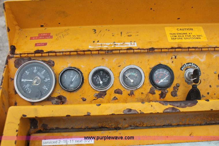 image for item H8071 Gomaco 8500B trimmer placer