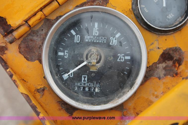 image for item H8071 Gomaco 8500B trimmer placer