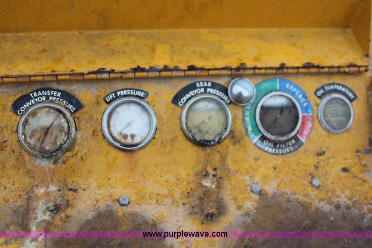 image for item H8071 Gomaco 8500B trimmer placer