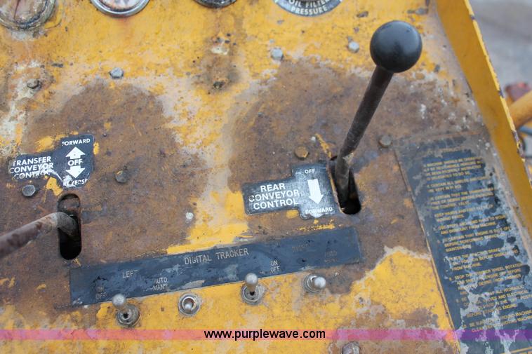 image for item H8071 Gomaco 8500B trimmer placer