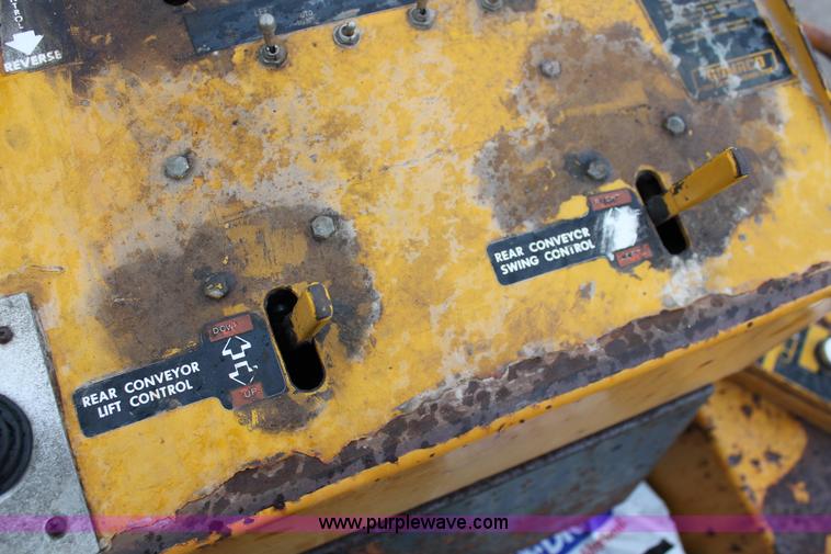 image for item H8071 Gomaco 8500B trimmer placer