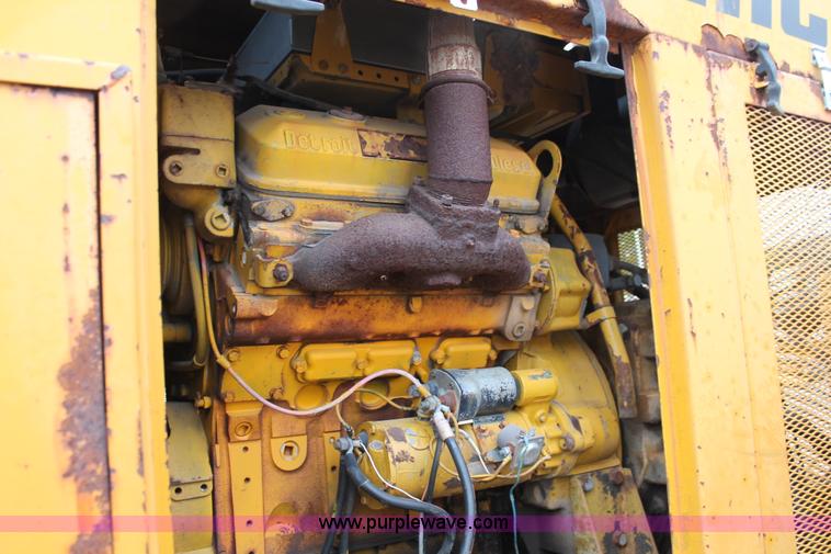 image for item H8071 Gomaco 8500B trimmer placer